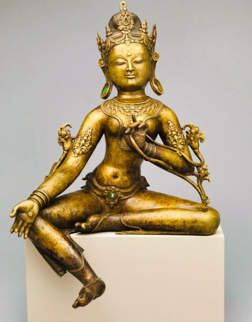 Bronze statue of Tara